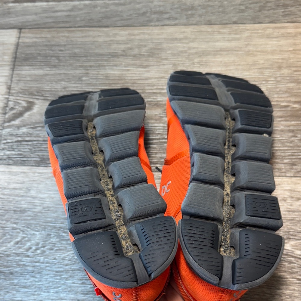 On Cloud Orange Athletic Running Shoes woman’s 10,5 (j117) - Picture 6 of 8